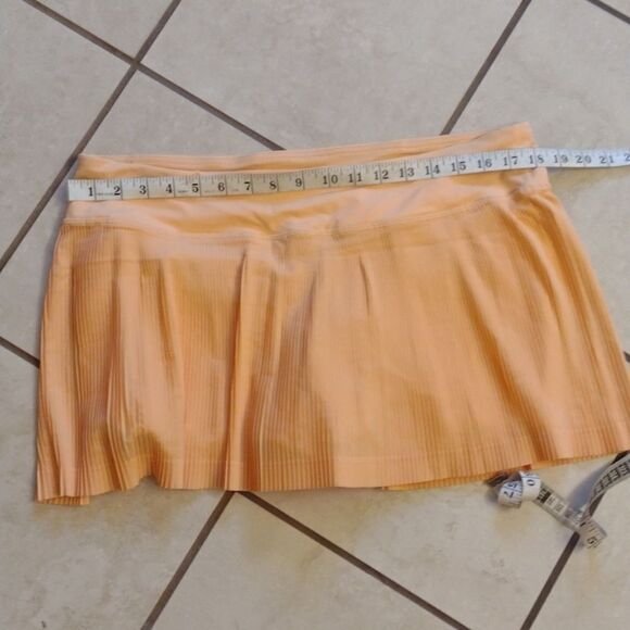 Lululemon Pleat to Street Mid-Rise Skirt Summer Glow light orange pleated 12 - Picture 6 of 14